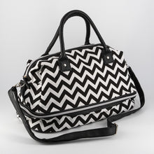 Laden Sie das Bild in den Galerie-Viewer, große Handtasche mit Zebra Muster - trendee.de